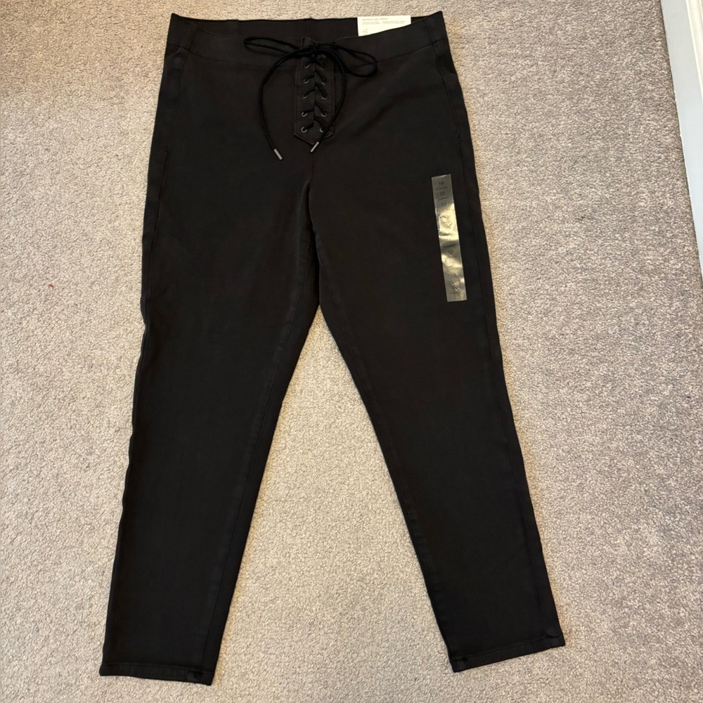 American Eagle Hi-Rise Pull On Jegging with Laced Waistband X-Short
